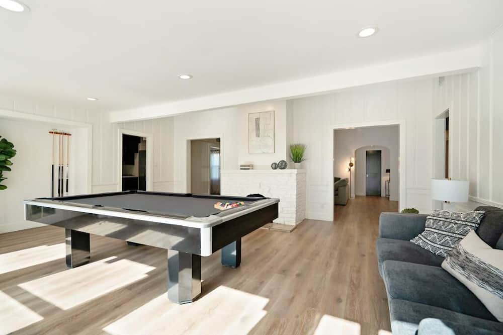 Photo of Bedroom in Valley Village
