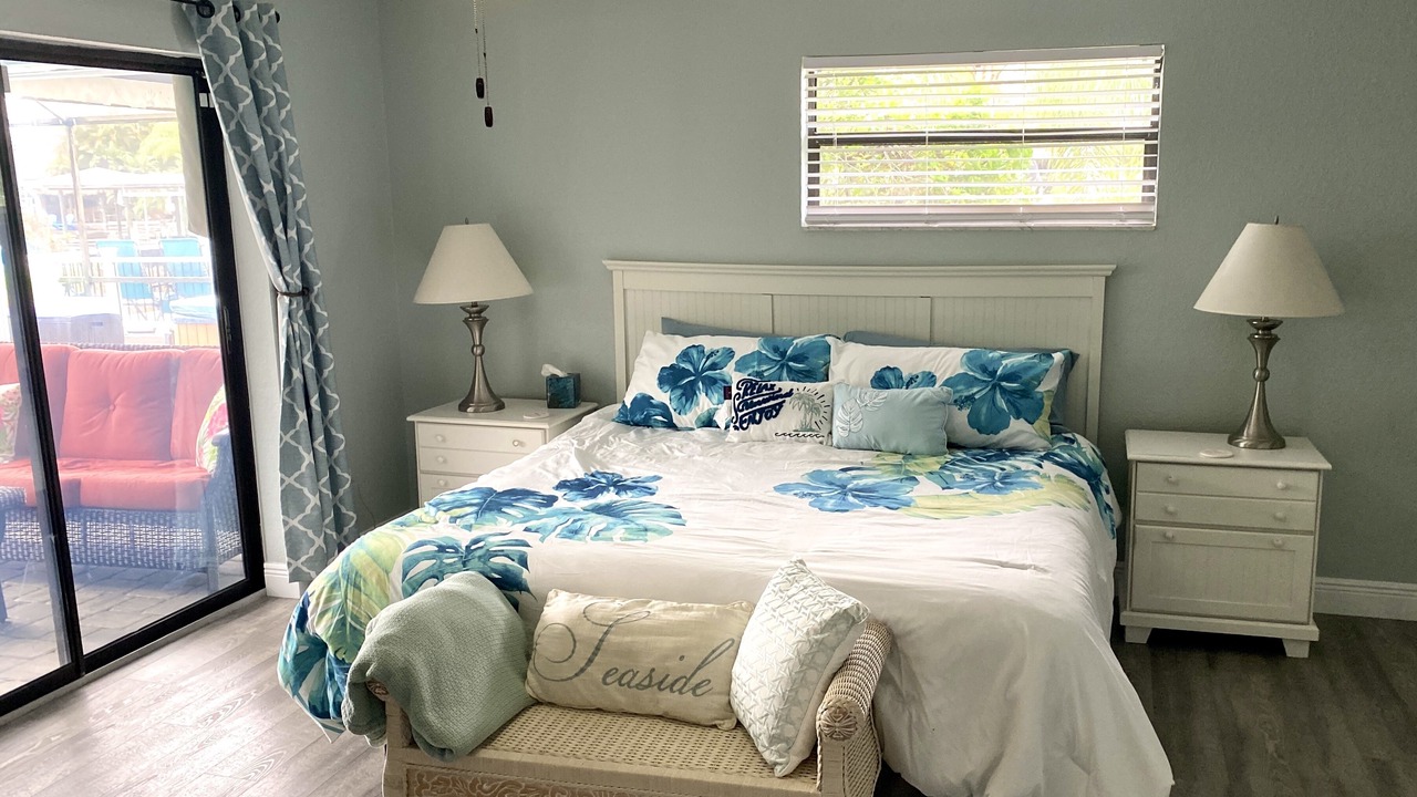 Photo of Bedroom in Apollo Beach