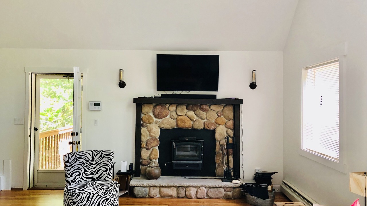 Photo of Livingroom in Milford