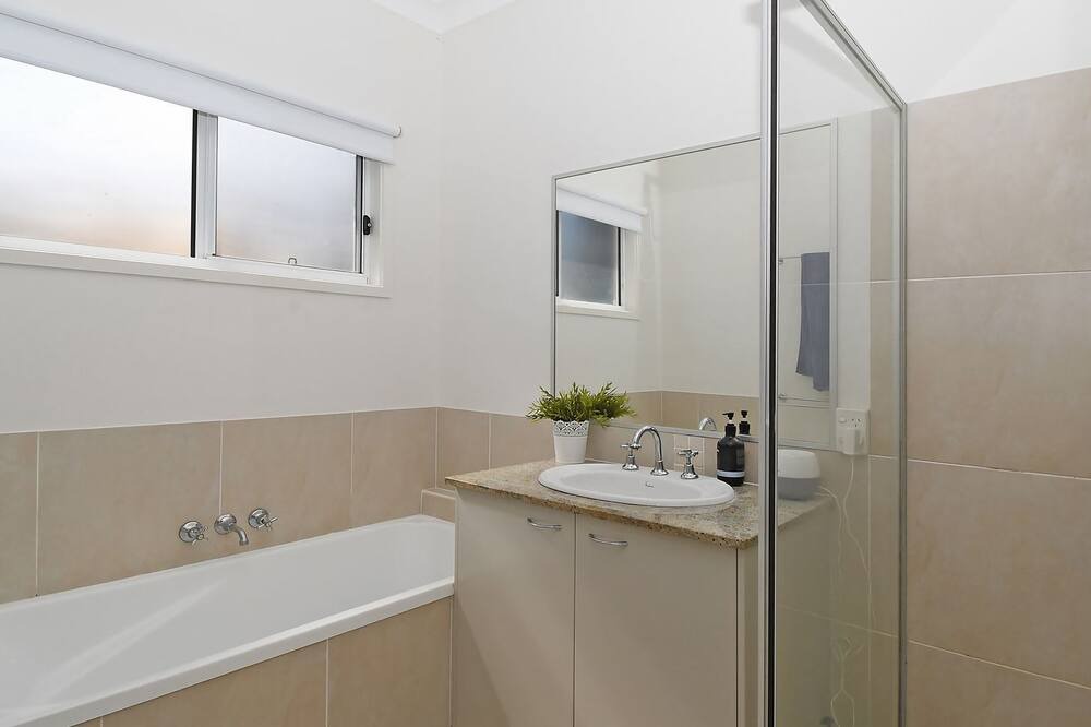 Photo of Bathroom in Toogoom
