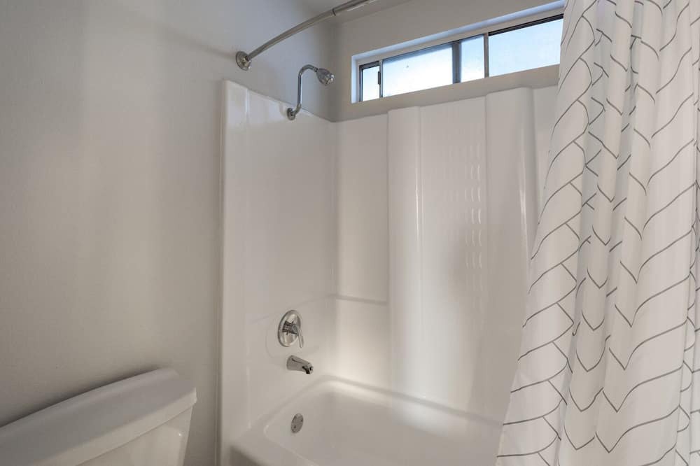Photo of Bathroom in Rampart Village