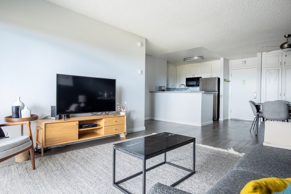 Photo of Livingroom in Rampart Village