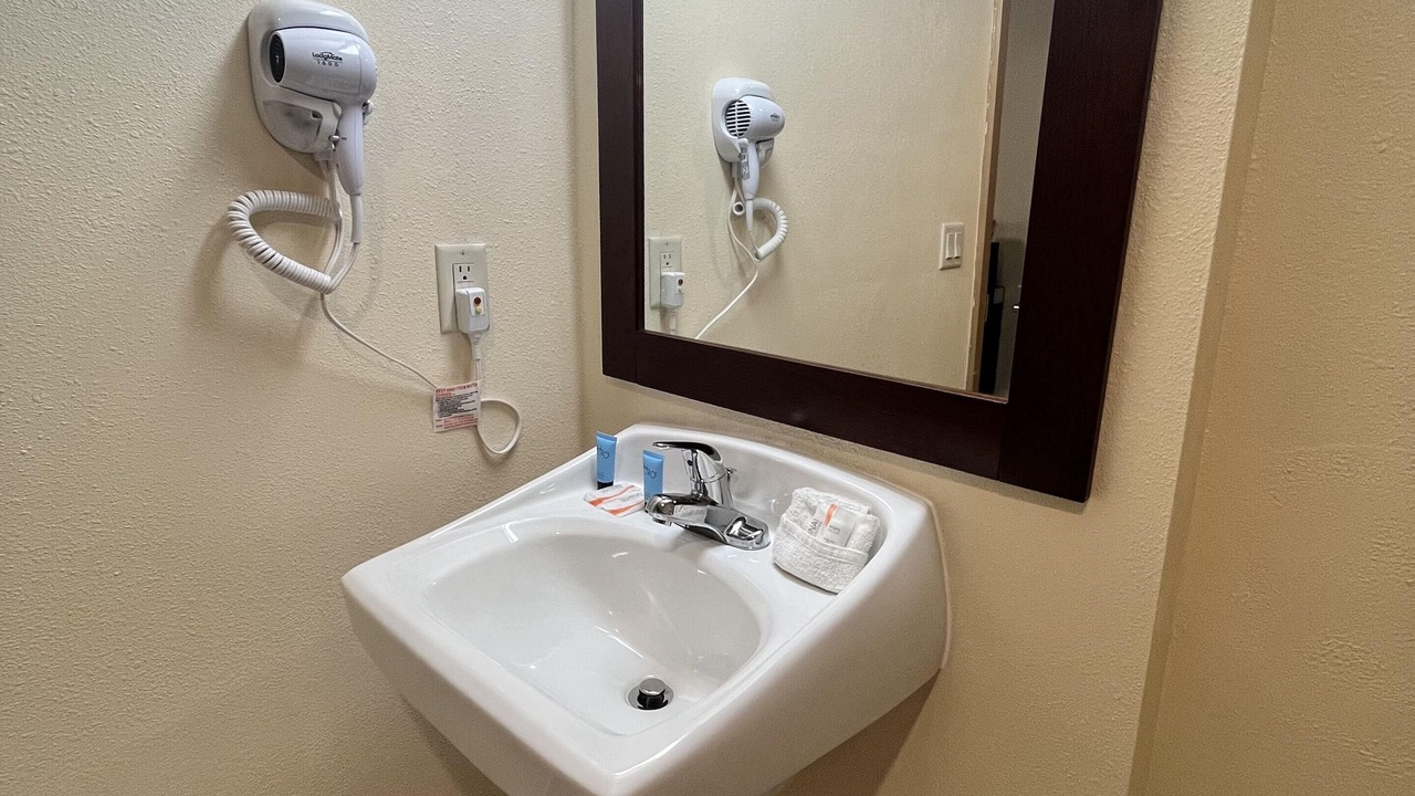 Photo of Bathroom in Hopelawn