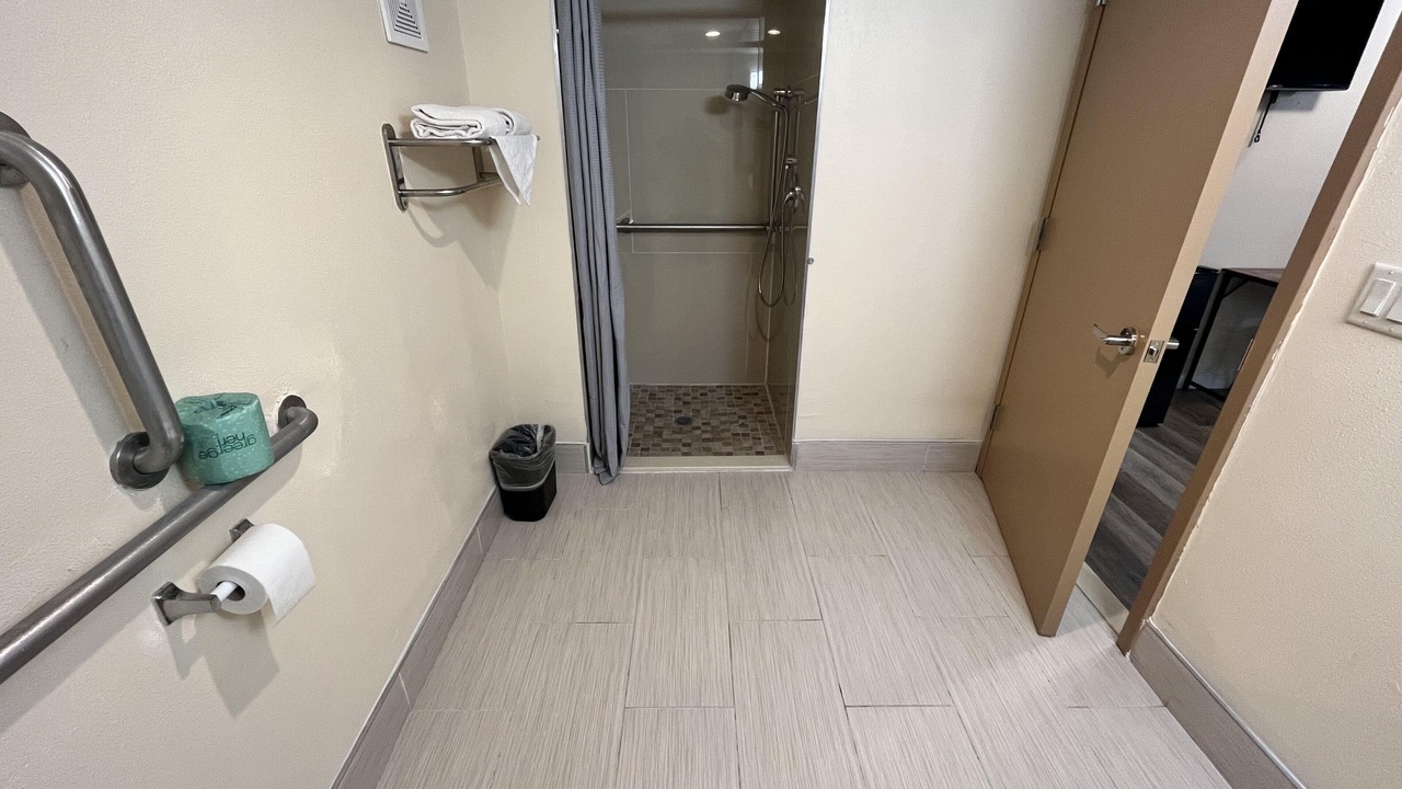 Photo of Bathroom in Hopelawn