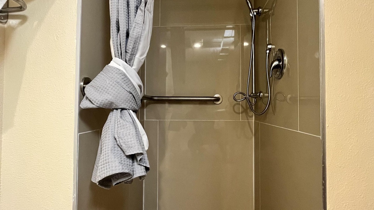 Photo of Bathroom in Hopelawn