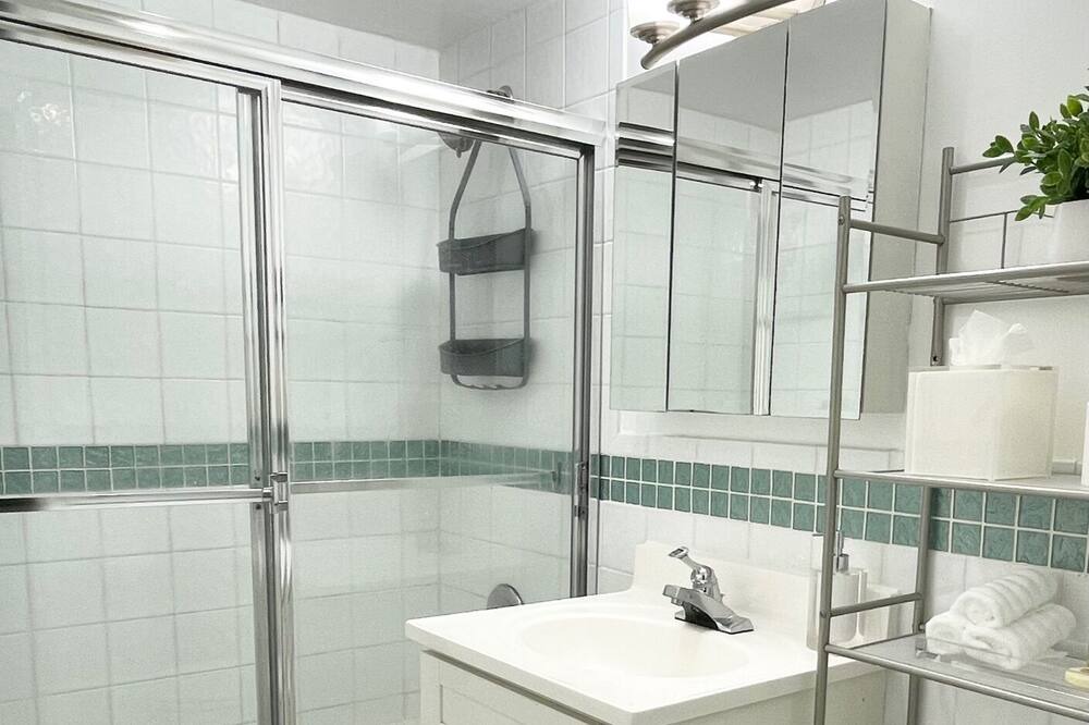 Photo of Bathroom in Ampere