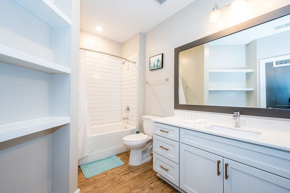 Photo of Bathroom in Plaza Midwood