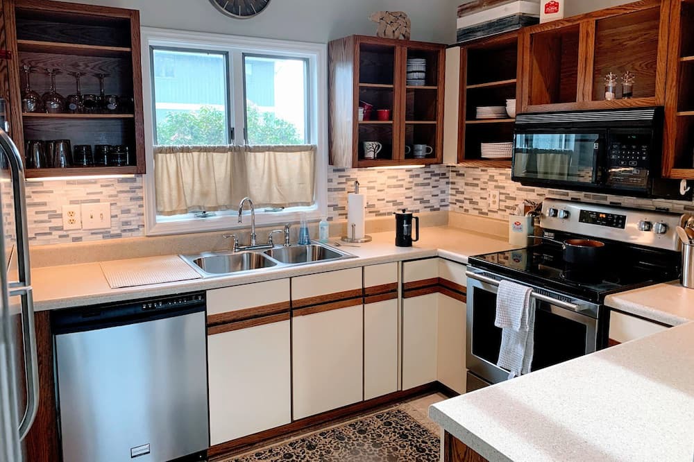 Photo of Kitchen in East End - Valley Street