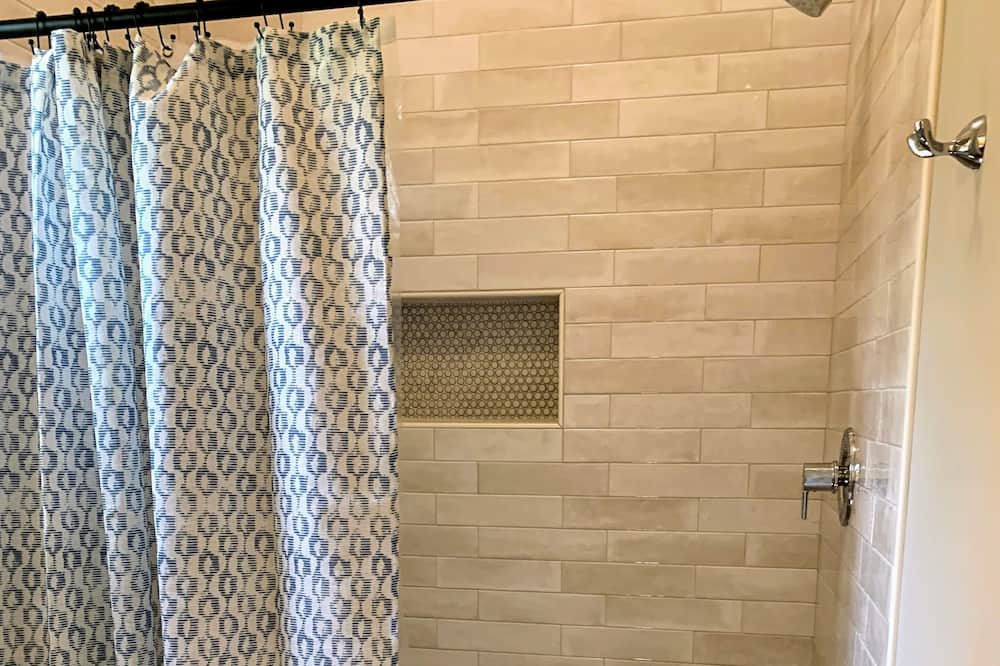 Photo of Bathroom in East End - Valley Street