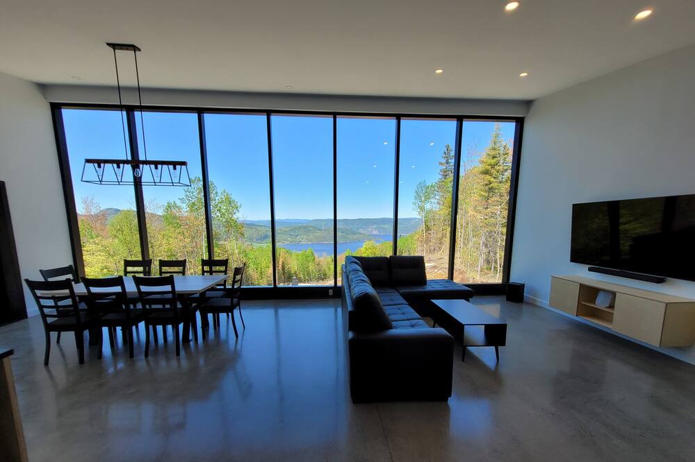 Photo of Livingroom in L'Anse-Saint-Jean