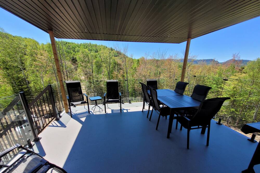Photo of Patio Balcony in L'Anse-Saint-Jean