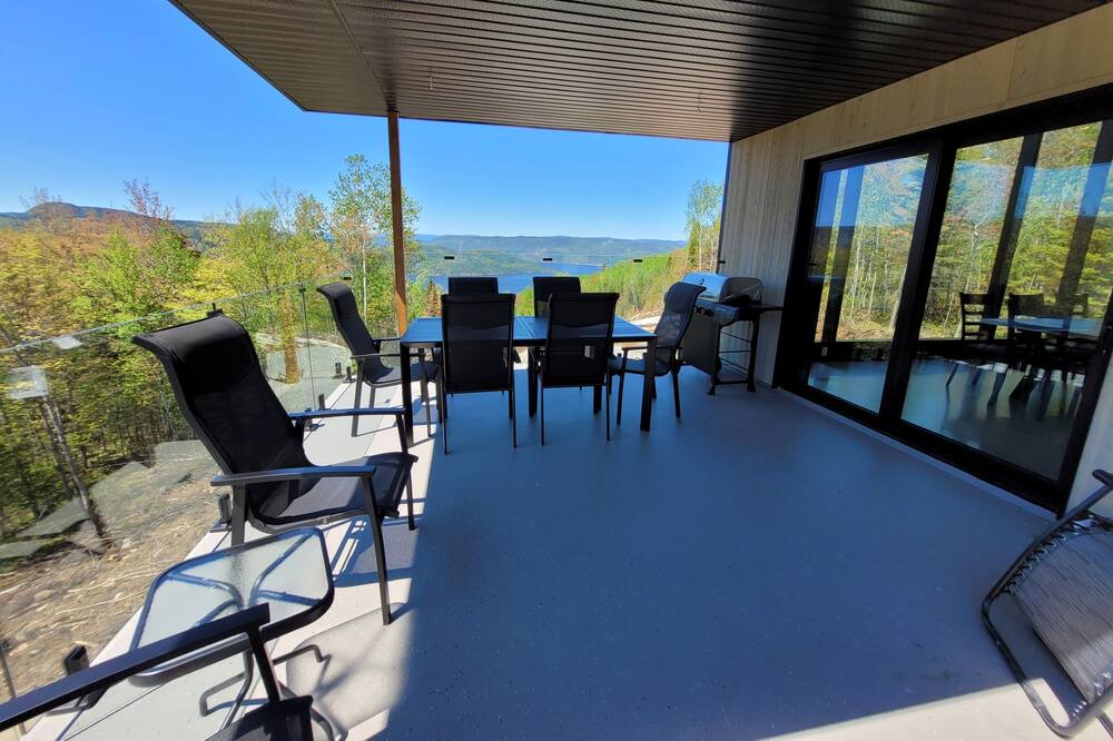 Photo of Patio Balcony in L'Anse-Saint-Jean