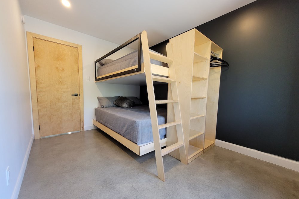 Photo of Bedroom in L'Anse-Saint-Jean