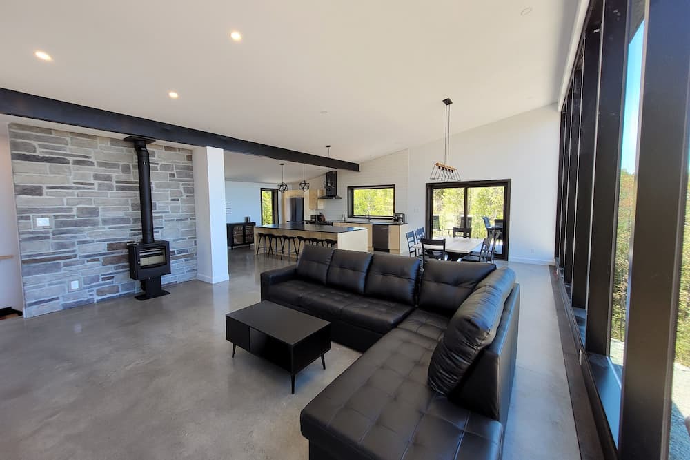 Photo of Livingroom in L'Anse-Saint-Jean