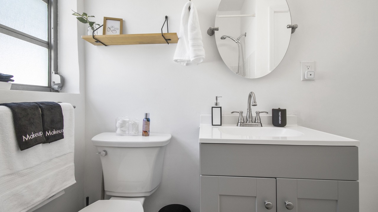 Photo of Bathroom in Poinciana Park
