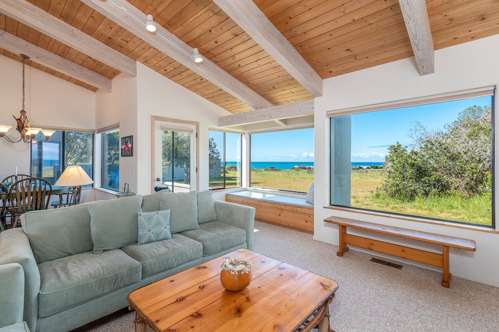 Photo of Livingroom in Sea Ranch
