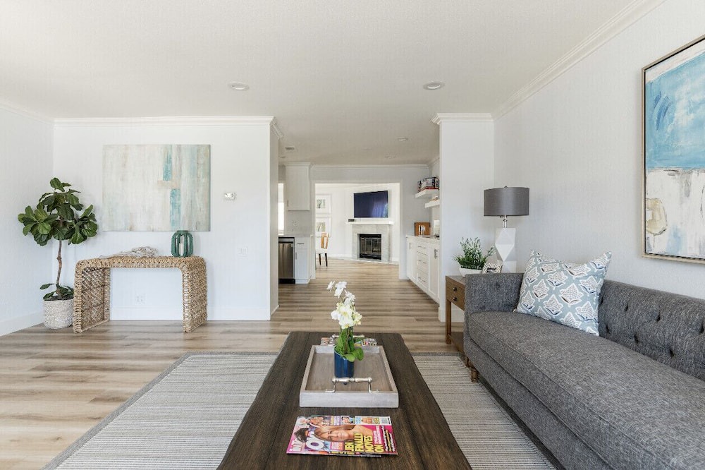 Photo of Livingroom in Laguna Hills