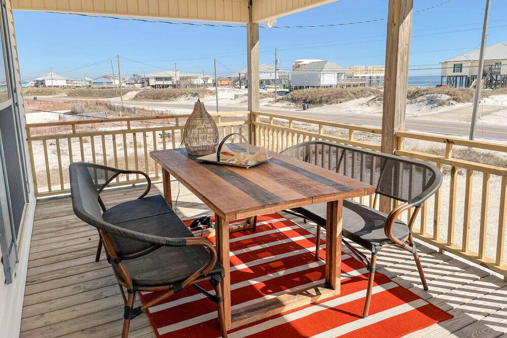 Photo of Patio Balcony in Silver Cay