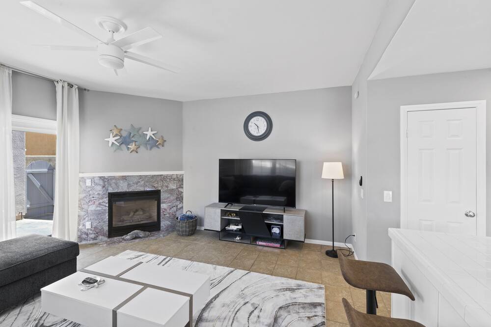 Photo of Livingroom in Huntington Beach