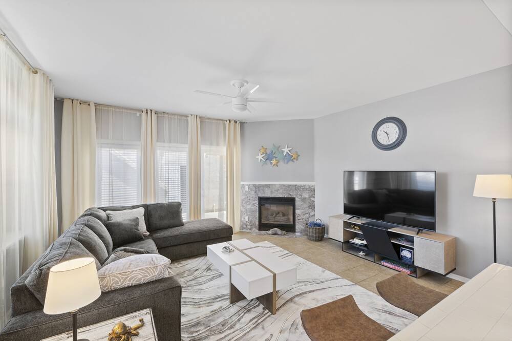 Photo of Livingroom in Huntington Beach