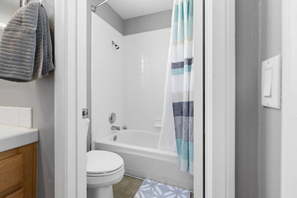 Photo of Bathroom in Huntington Beach
