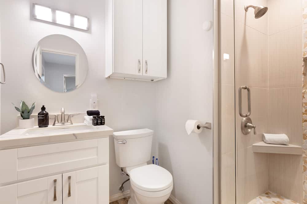 Photo of Bathroom in South Mission Beach