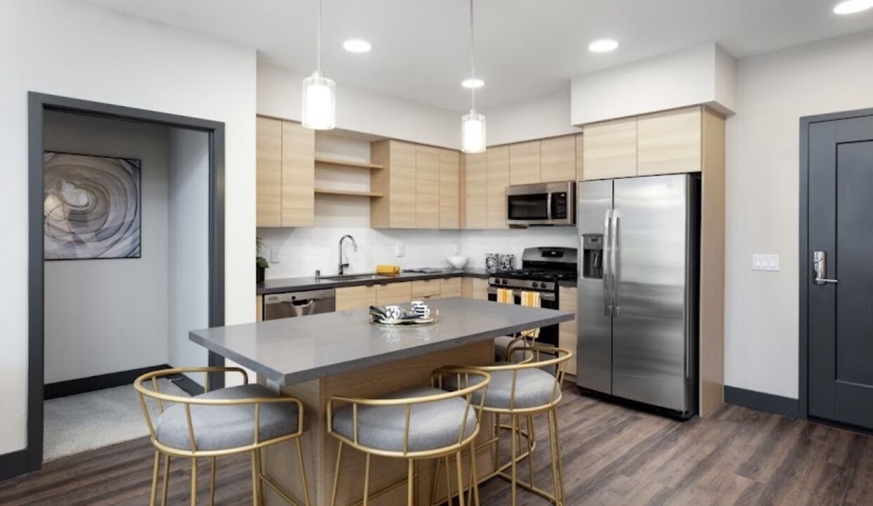 Photo of Kitchen in Platinum Triangle