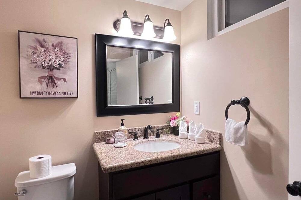 Photo of Bathroom in Fountain Valley