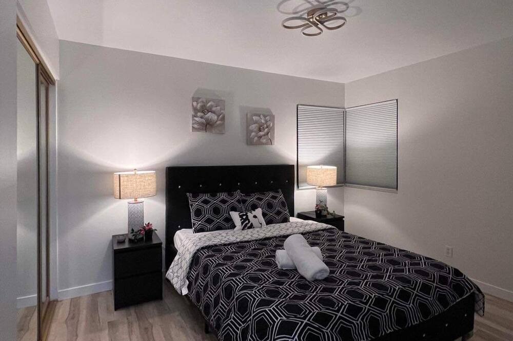 Photo of Bedroom in Fountain Valley