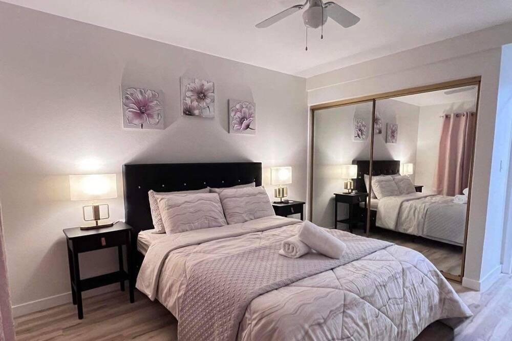 Photo of Bedroom in Fountain Valley
