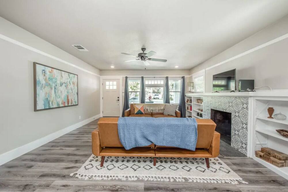 Photo of Livingroom in Raisin