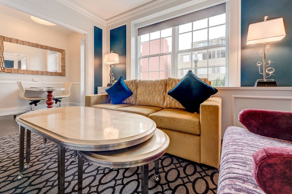 Photo of Livingroom in Park West