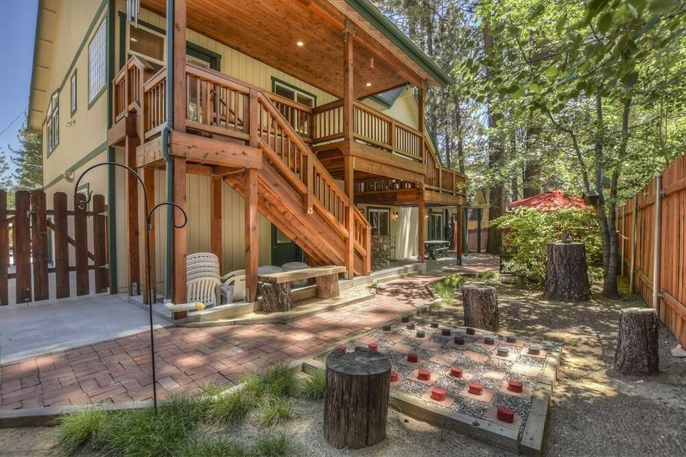 Photo of Patio Balcony in Summit Estates