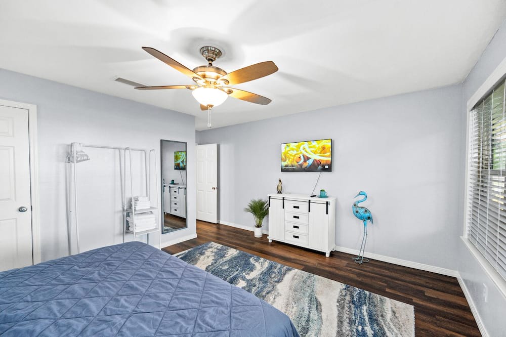 Photo of Bedroom in East Pensacola Heights