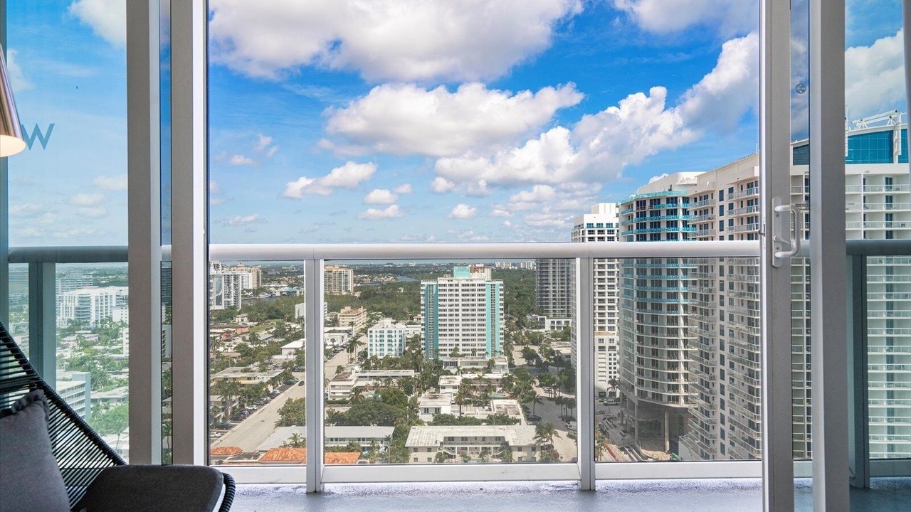 Photo of Patio Balcony in Central Beach