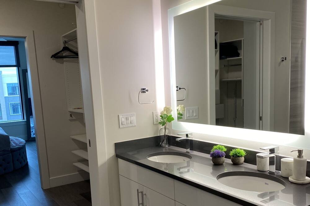 Photo of Bathroom in Union