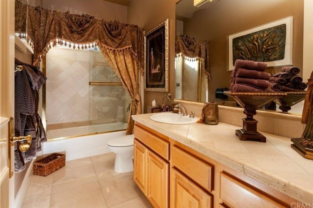 Photo of Bathroom in Laguna Hills