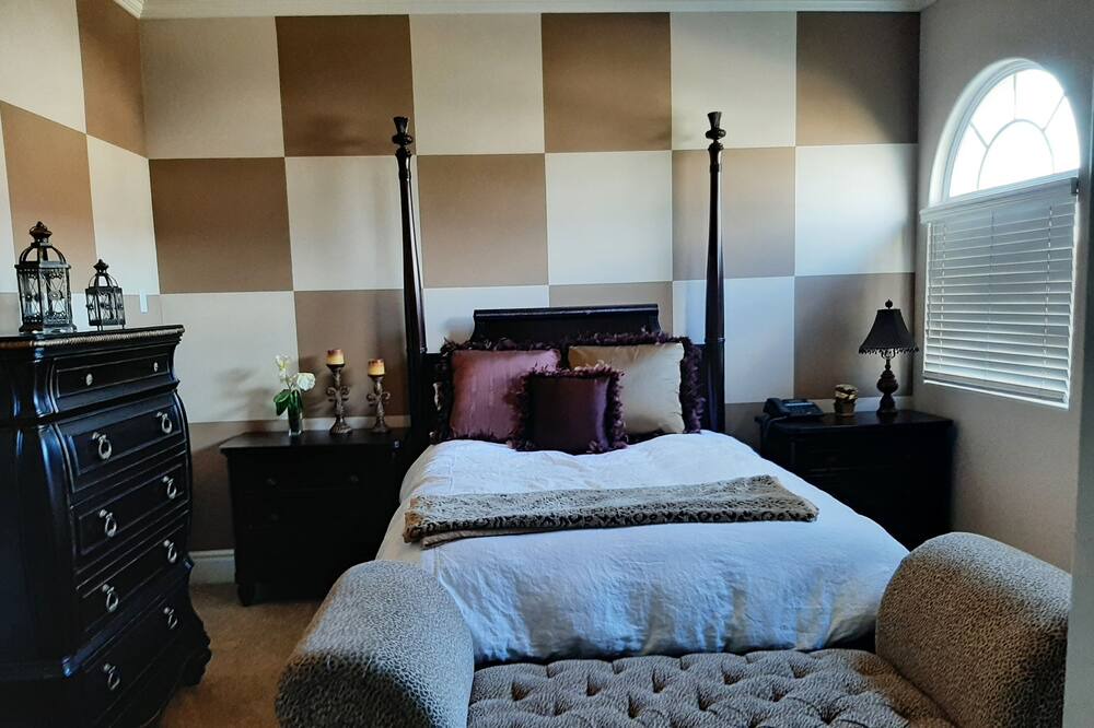 Photo of Bedroom in Laguna Hills