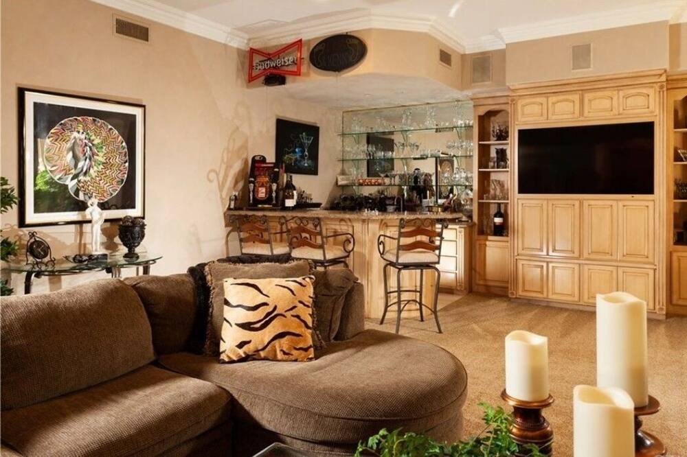 Photo of Livingroom in Laguna Hills