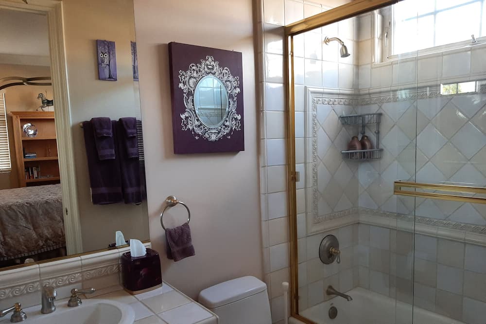 Photo of Bathroom in Laguna Hills