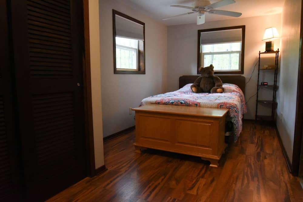 Photo of Bedroom in Hammondsport