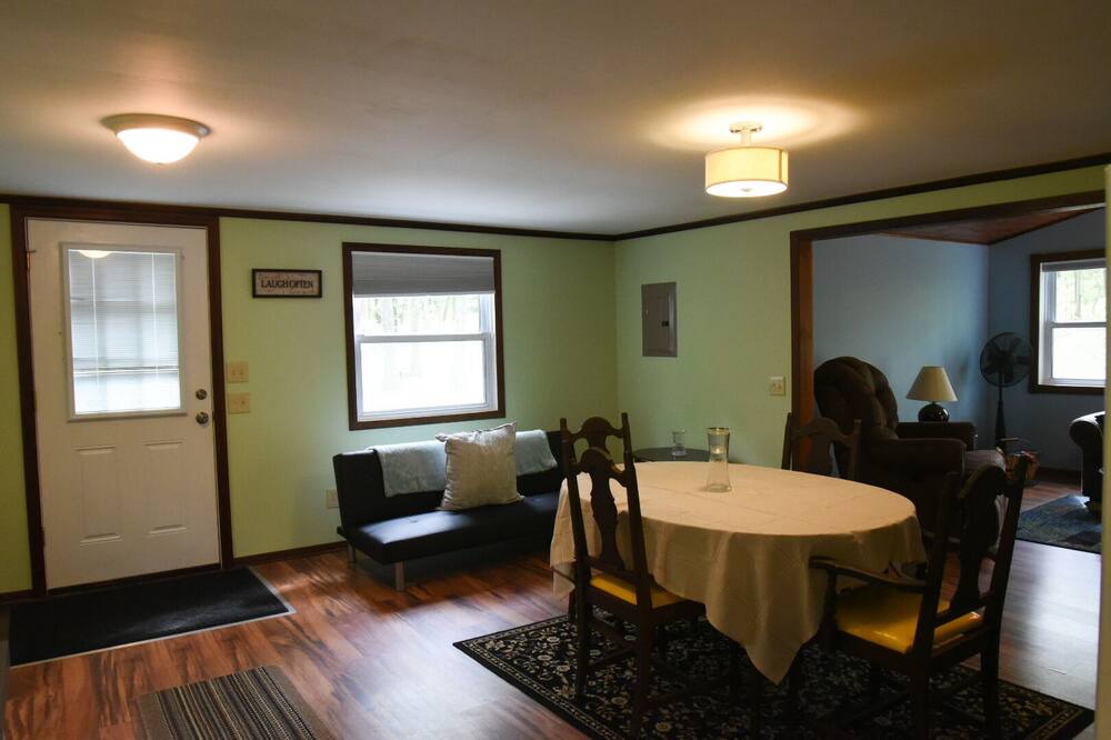 Photo of Livingroom in Hammondsport