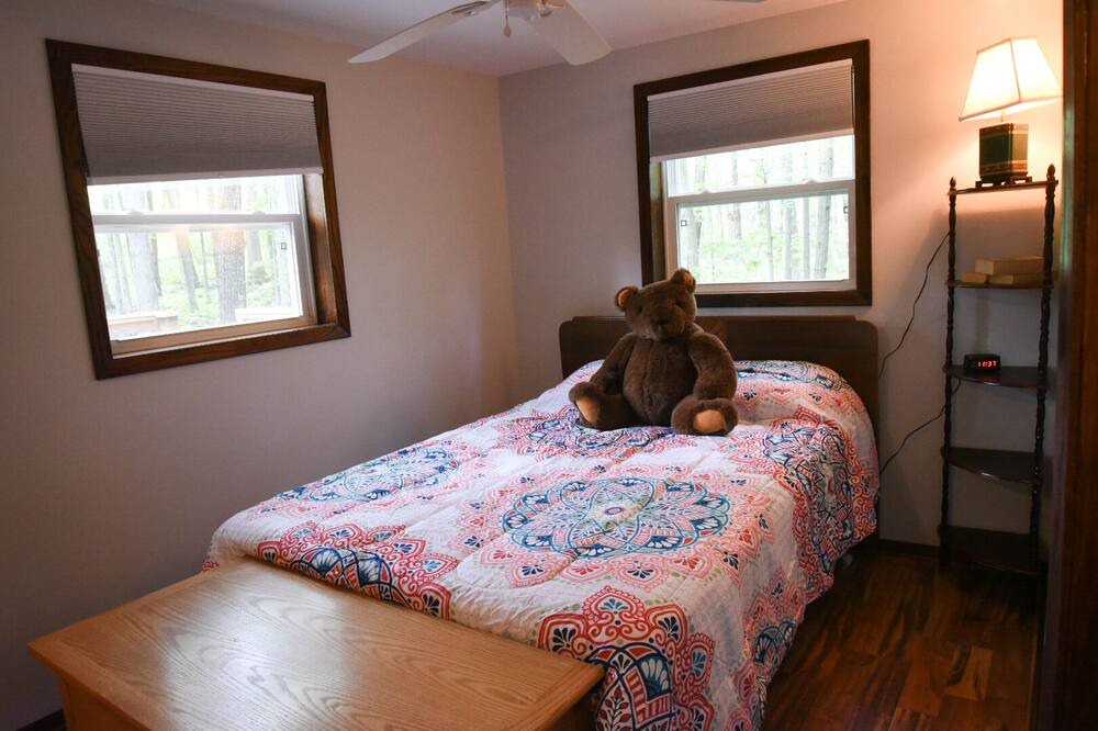 Photo of Bedroom in Hammondsport