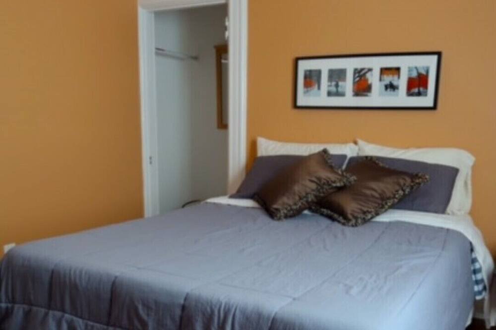 Photo of Bedroom in Central Nyack
