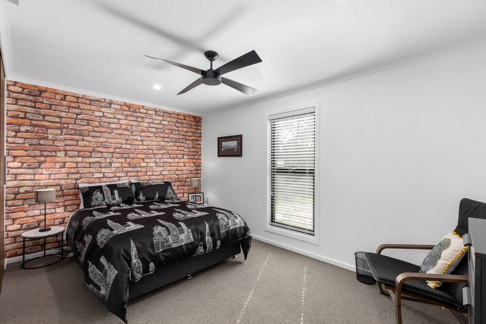 Photo of Bedroom in Yahl