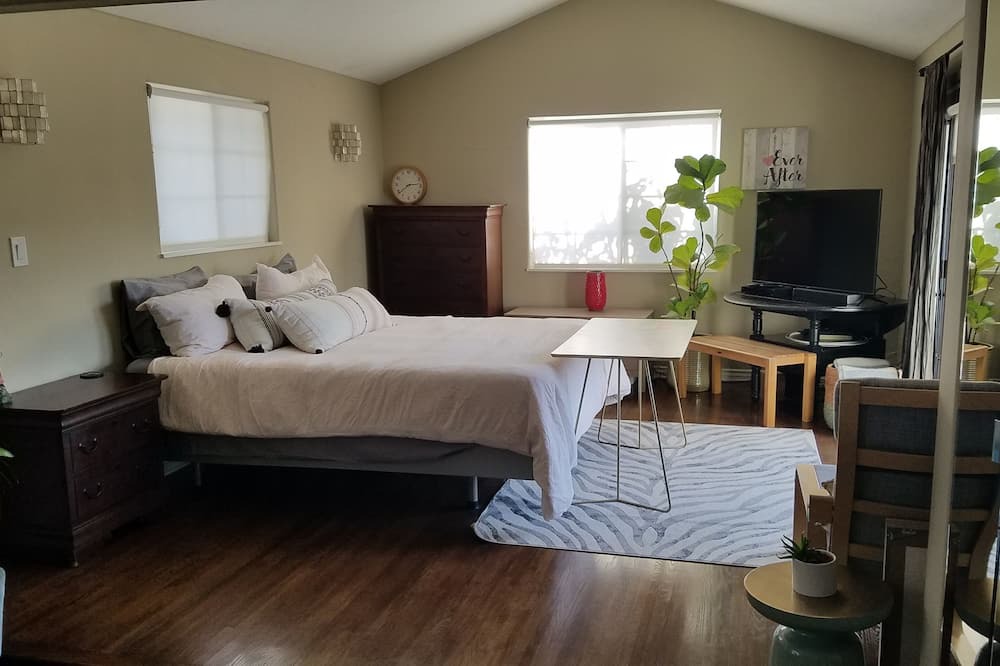 Photo of Bedroom in Old Towne