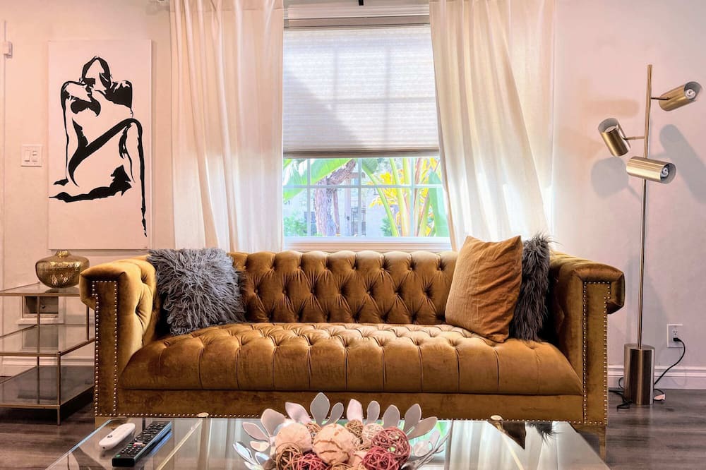 Photo of Livingroom in Inglewood