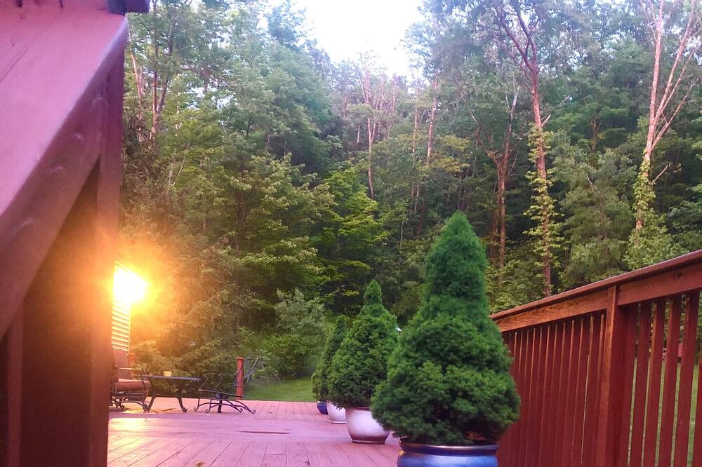Photo of Patio Balcony in Monroe