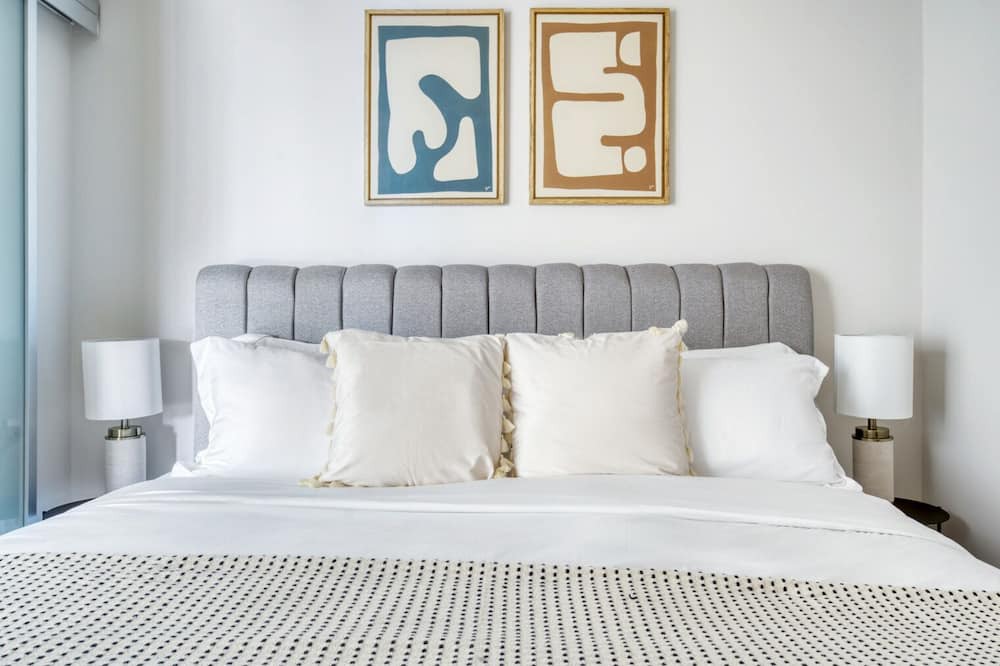 Photo of Bedroom in Downtown Oakland