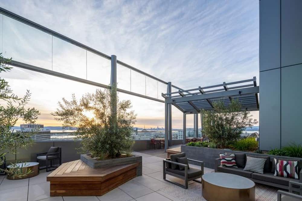 Photo of Patio Balcony in Downtown Oakland